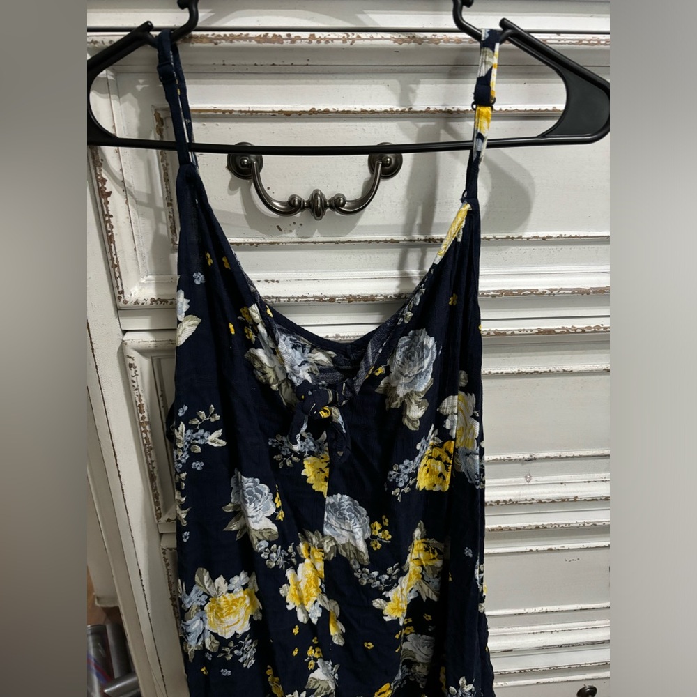 Torrid size 3 blue floral tank.